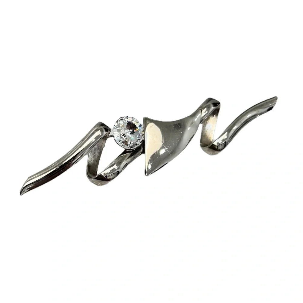VINTAGE ARTISTIC SILVER TONE SQUIGGLE & CRYSTAL BROOCH